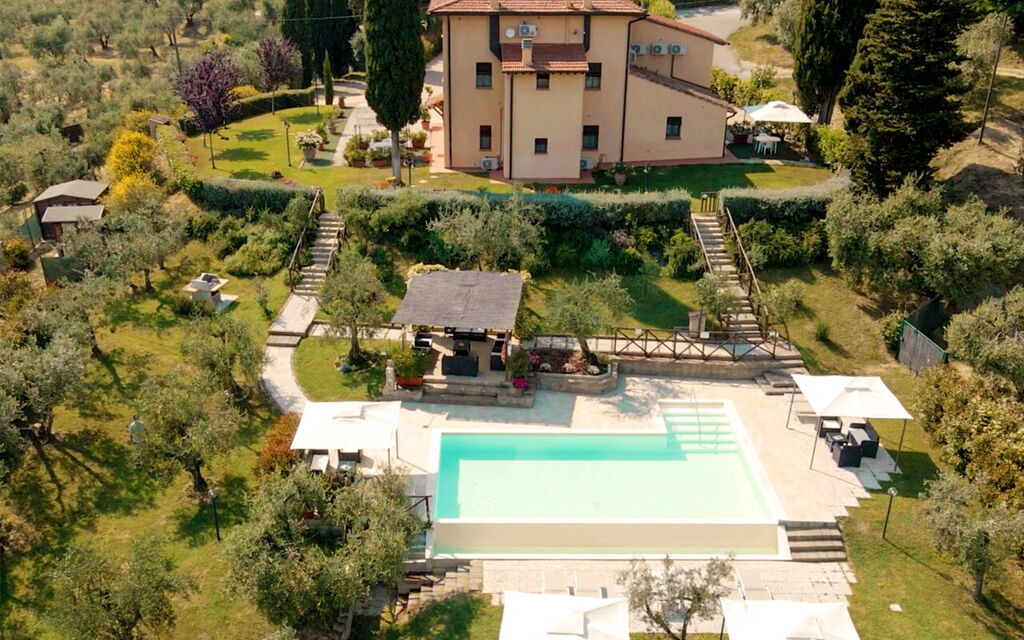 Villa Le Ripe - Gambassi Terme, Toscana: Autumn, Building Exterior, Spring, Summer