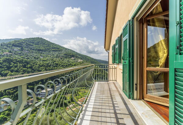 Belvedere, House With Private Pool And Garden, Recco: Autunno, Balcone / Terrazza / Patio, Estate, Primavera