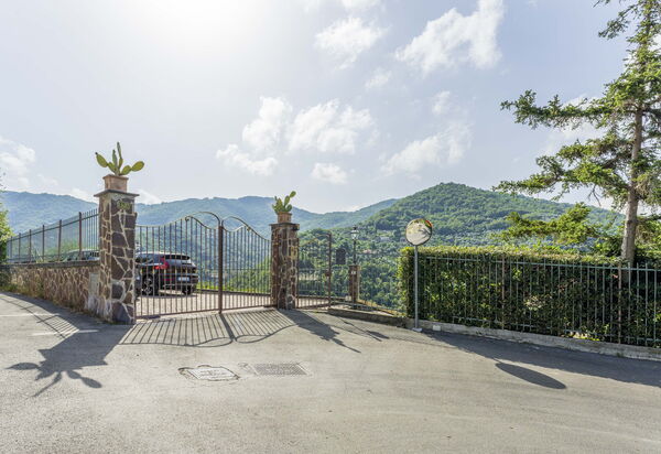 Belvedere, House With Private Pool And Garden, Recco: Autunno, Estate, Esterni, Primavera