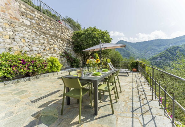 Belvedere, House With Private Pool And Garden, Recco: Autunno, Balcone / Terrazza / Patio, Estate, Esterni, Primavera
