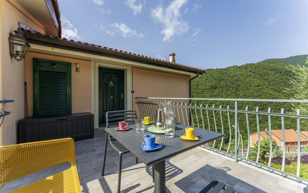 Belvedere, House With Private Pool And Garden, Recco: Autunno, Balcone / Terrazza / Patio, Estate, Primavera