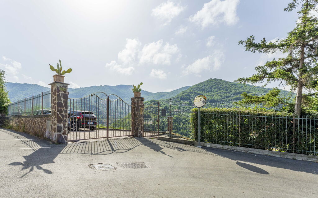 Belvedere, House With Private Pool And Garden, Recco: Autunno, Estate, Esterni, Primavera