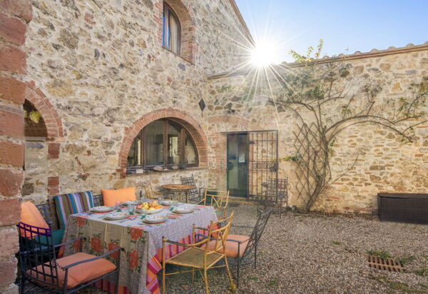 Lina - Podere Ribatti - Casole D'elsa, Toscana: Autunno, Estate, Esterni, Primavera