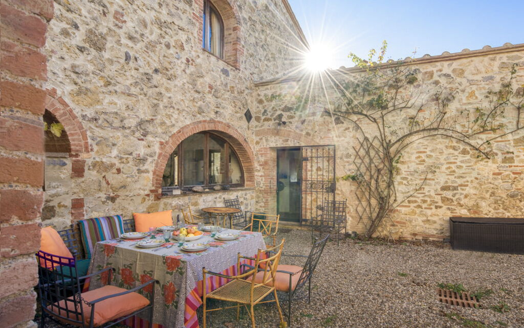 Lina - Podere Ribatti - Casole D'elsa, Toscana: Autunno, Estate, Esterni, Primavera