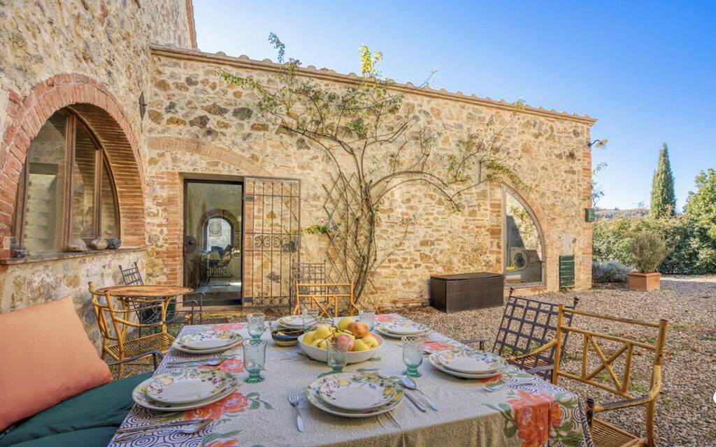 Alice - Podere Ribatti - Casole D'elsa, Toscana: Autunno, Estate, Esterni, Primavera