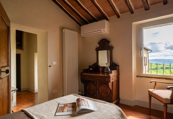 Monticchiello Apartment With Garden, Wifi, Pienza, Siena: Autumn, Bedroom, Building Exterior, Spring, Summer