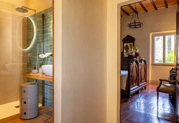 Monticchiello Apartment With Garden, Wifi, Pienza, Siena: Autumn, Bathroom, Building Exterior, Spring, Summer