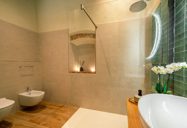 Monticchiello Apartment With Garden, Wifi, Pienza, Siena: Autumn, Bathroom, Building Exterior, Spring, Summer