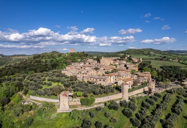 Monticchiello Apartment With Garden, Wifi, Pienza, Siena: Autumn, Building Exterior, Scenic View, Spring, Summer, Winter