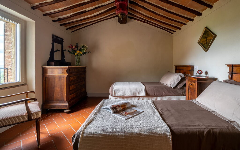 Monticchiello Apartment With Garden, Wifi, Pienza, Siena: Autumn, Bedroom, Building Exterior, Spring, Summer