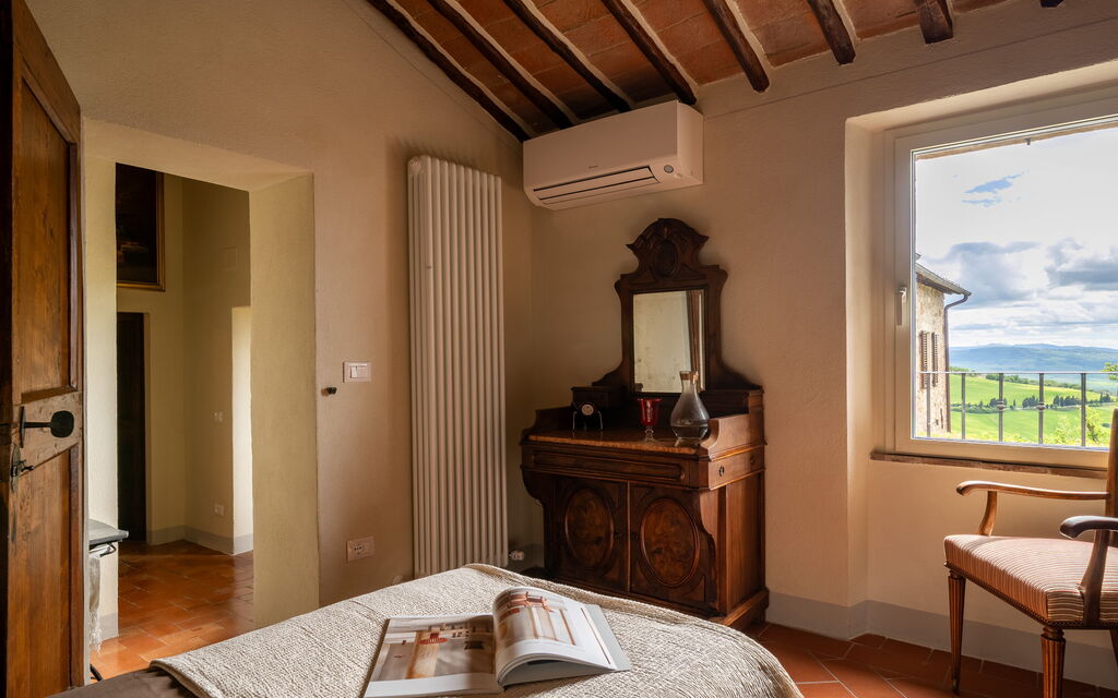 Monticchiello Apartment With Garden, Wifi, Pienza, Siena: Autumn, Bedroom, Building Exterior, Spring, Summer