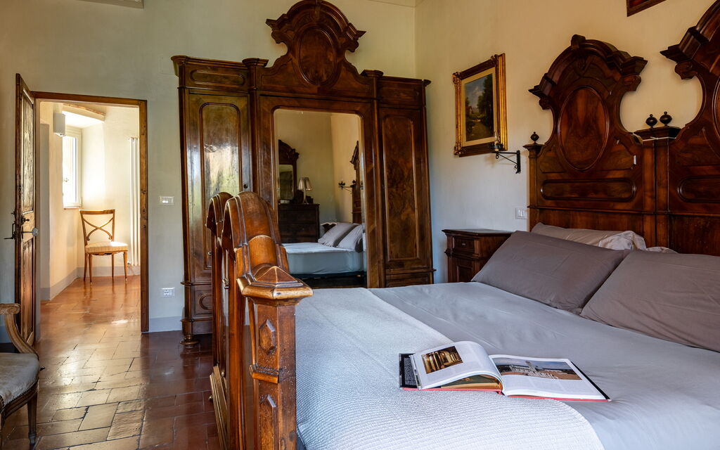 Monticchiello Apartment With Garden, Wifi, Pienza, Siena: Autumn, Bedroom, Building Exterior, Spring, Summer