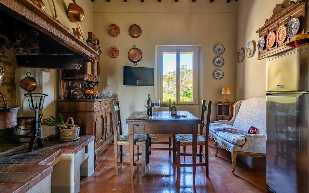 Monticchiello Apartment With Garden, Wifi, Pienza, Siena: Autumn, Building Exterior, Kitchen, Spring, Summer