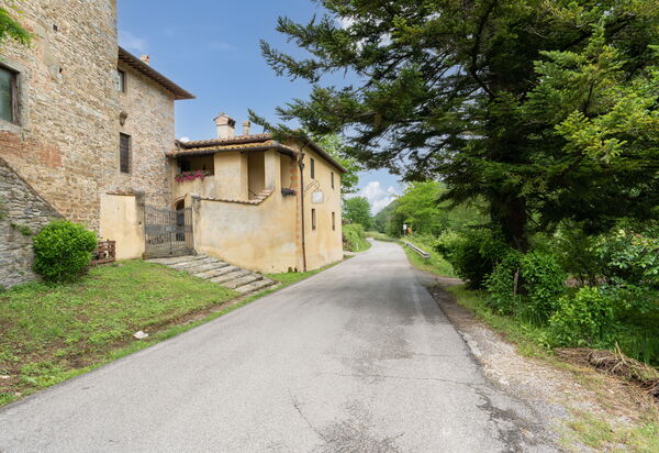 Locanda Di Alberi: Building Exterior, Main Entrance