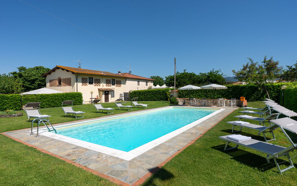 Podere Grossi: Building Exterior, Garden, Outdoor, Pool
