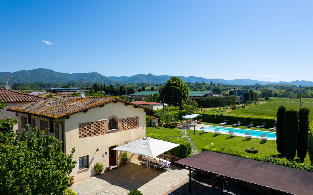 Podere Grossi: Building Exterior, Garden, Outdoor, Scenic View