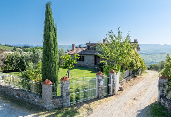 Casa Di Luca, Pool, Castelnuovo Berardenga: Autumn, Scenic View, Spring, Summer