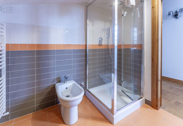 Casa Di Luca, Pool, Castelnuovo Berardenga: Autumn, Bathroom, Spring, Summer