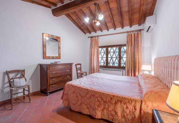 Le Masse - Greve In Chianti, Toscana: Autumn, Bedroom, Spring, Summer