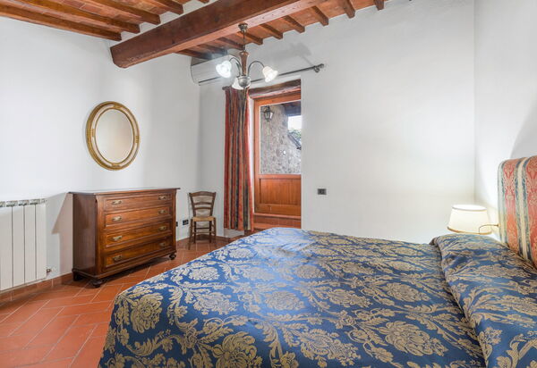 Le Masse - Greve In Chianti, Toscana: Autumn, Bedroom, Spring, Summer
