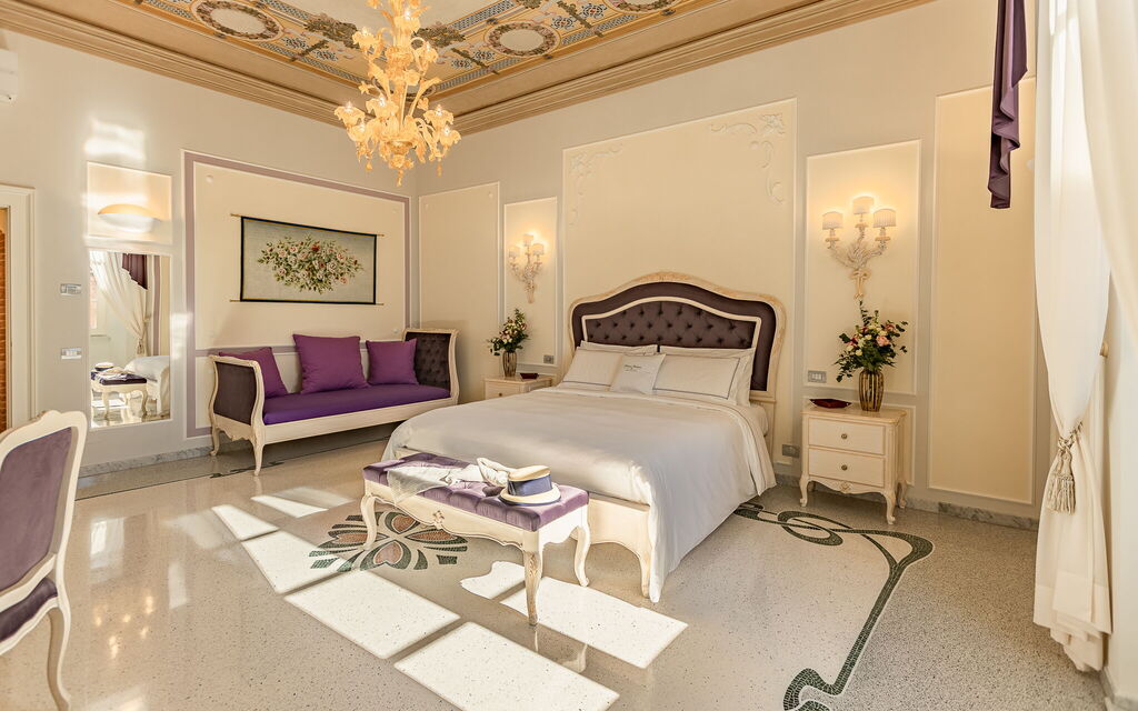 Charming Apartment Cartoni - Città Della Pieve, Umbria: Autumn, Bedroom, Spring, Summer