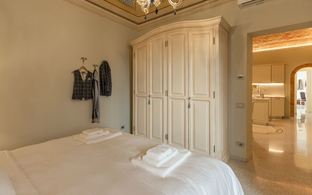 Charming Apartment Cartoni - Città Della Pieve, Umbria: Autumn, Bedroom, Spring, Summer