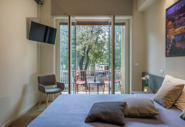 Betty Florence Charming Modern Apartment Near Piazza della Libertà: Autumn, Bedroom, Spring, Summer