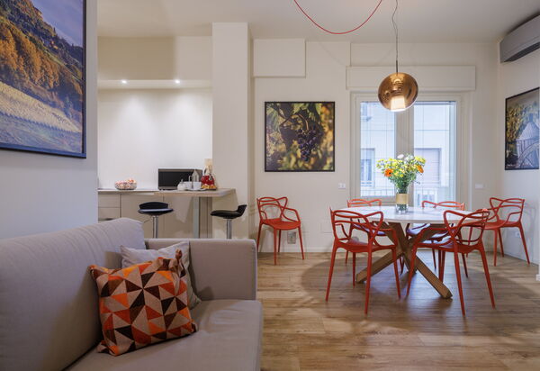 Betty Florence Charming Modern Apartment Near Piazza della Libertà: Autumn, Living Room, Spring, Summer, Winter