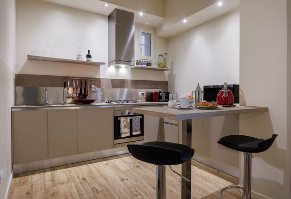Betty Florence Charming Modern Apartment Near Piazza della Libertà: Autumn, Kitchen, Spring, Summer