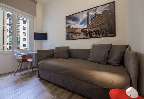 Betty Florence Charming Modern Apartment Near Piazza della Libertà: Autumn, Living Room, Spring, Summer