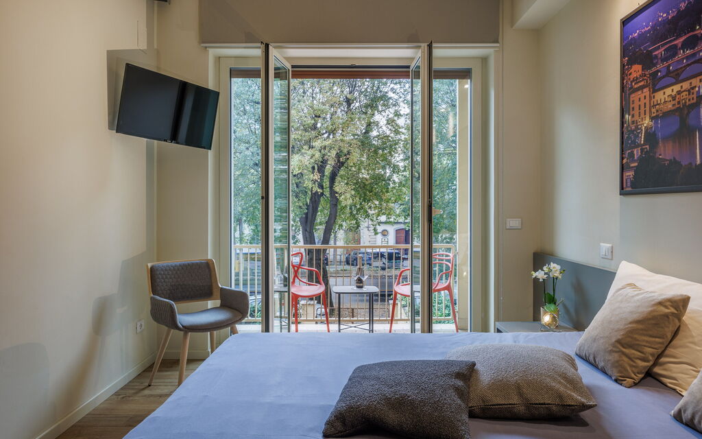 Betty Florence Charming Modern Apartment Near Piazza della Libertà: Autumn, Bedroom, Spring, Summer