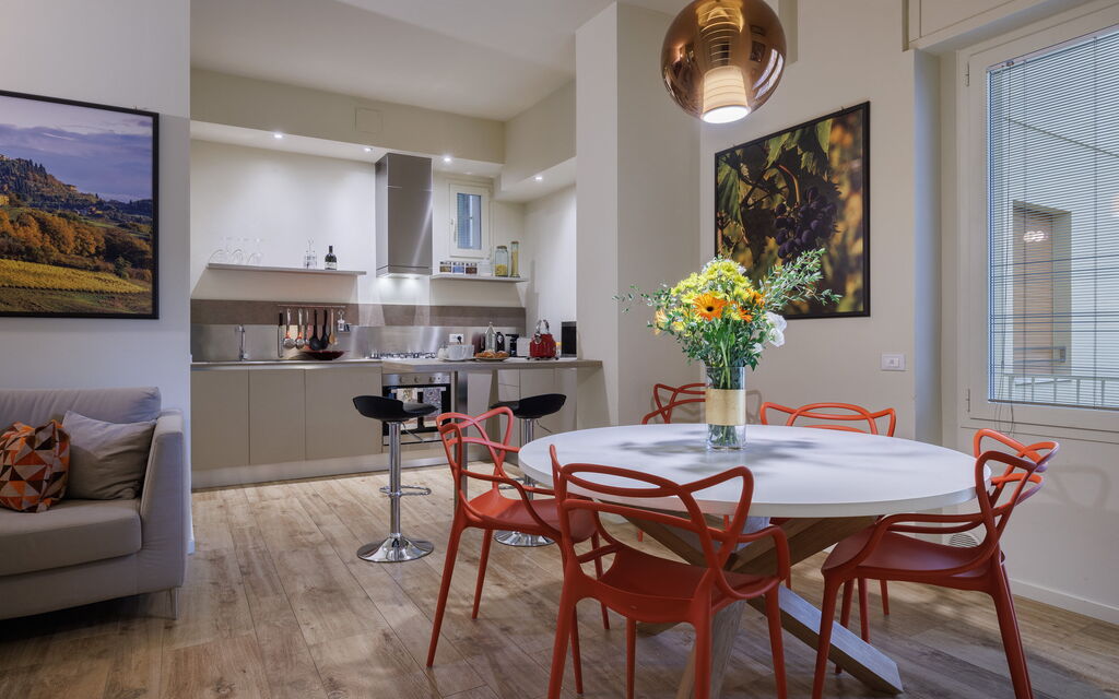 Betty Florence Charming Modern Apartment Near Piazza della Libertà: Autumn, Kitchen, Spring, Summer
