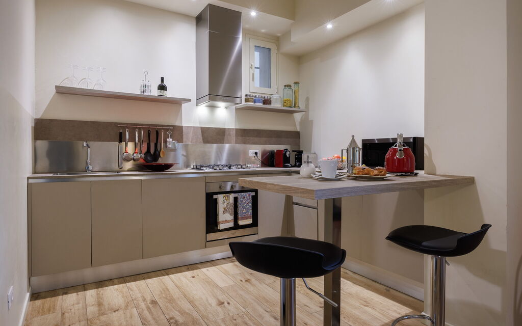Betty Florence Charming Modern Apartment Near Piazza della Libertà: Autumn, Kitchen, Spring, Summer