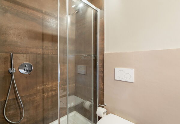 Orcia Panoramic View With Pool: Autumn, Bathroom, Spring, Summer