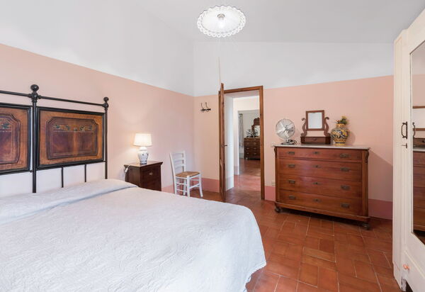 Orcia Panoramic View With Pool: Autumn, Bedroom, Spring, Summer