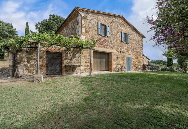 Orcia Panoramic View With Pool: Autumn, Building Exterior, Garden, Spring, Summer