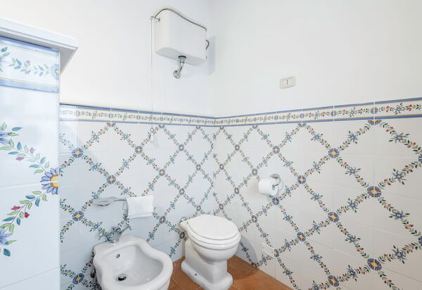 Orcia Panoramic View With Pool: Autumn, Bathroom, Spring, Summer