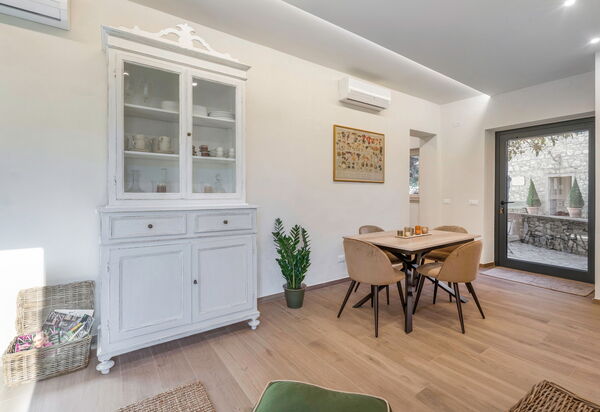 Il Nespolo Charming Apartment Fonterutoli - Siena, Toscana: Autumn, Dining Room, Spring, Summer