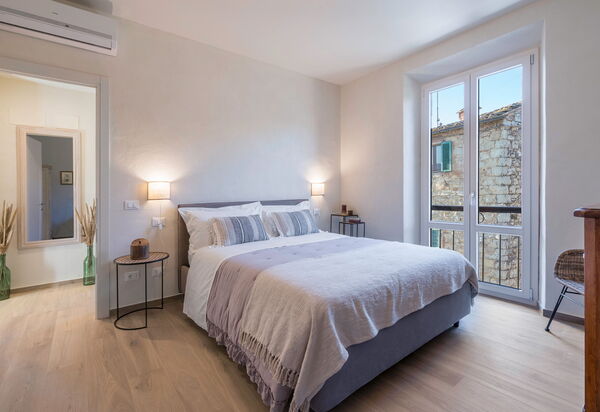 Il Nespolo Charming Apartment Fonterutoli - Siena, Toscana: Autumn, Bedroom, Spring, Summer