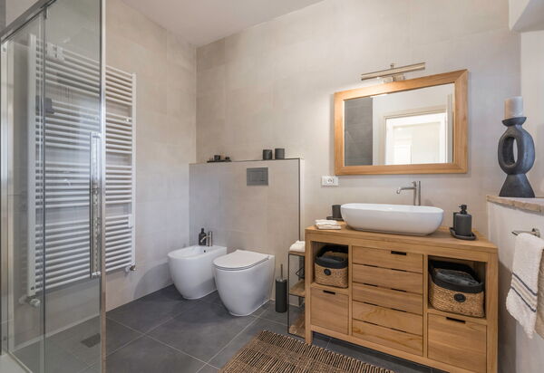 Il Nespolo Charming Apartment Fonterutoli - Siena, Toscana: Autumn, Bathroom, Spring, Summer