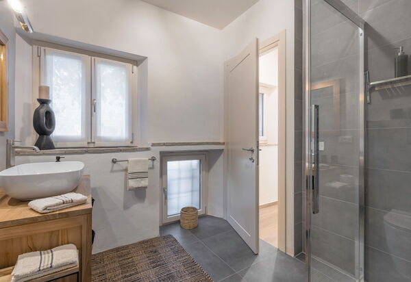 Il Nespolo Charming Apartment Fonterutoli - Siena, Toscana: Autumn, Bathroom, Spring, Summer