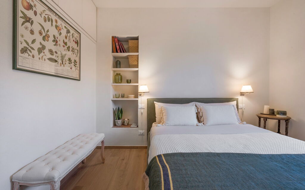 Il Nespolo Charming Apartment Fonterutoli - Siena, Toscana: Autumn, Bedroom, Spring, Summer