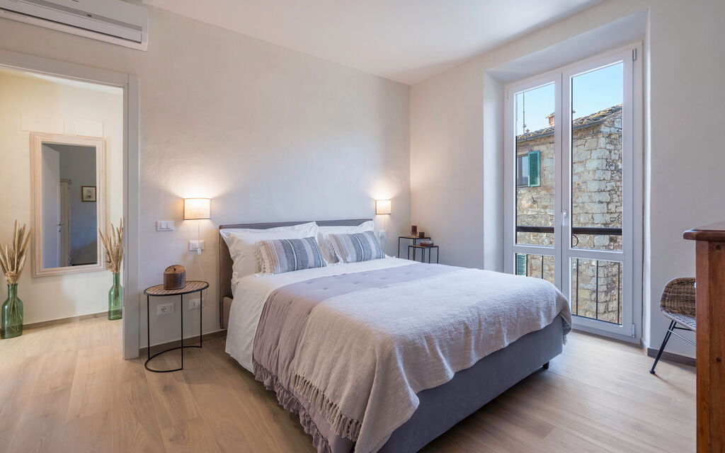 Il Nespolo Charming Apartment Fonterutoli - Siena, Toscana: Autumn, Bedroom, Spring, Summer