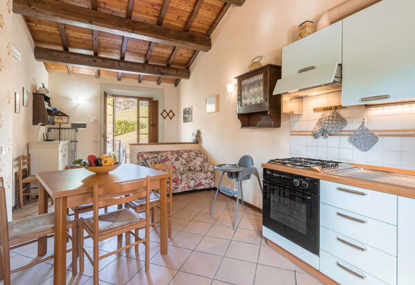 Vecchia Fornace – La Piastra Agriturismo, With Pool, Abetone: Autunno, Cucina, Estate, Primavera