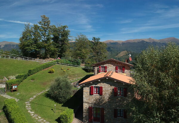 Vecchia Fornace – La Piastra Agriturismo, With Pool, Abetone: Autunno, Estate, Primavera