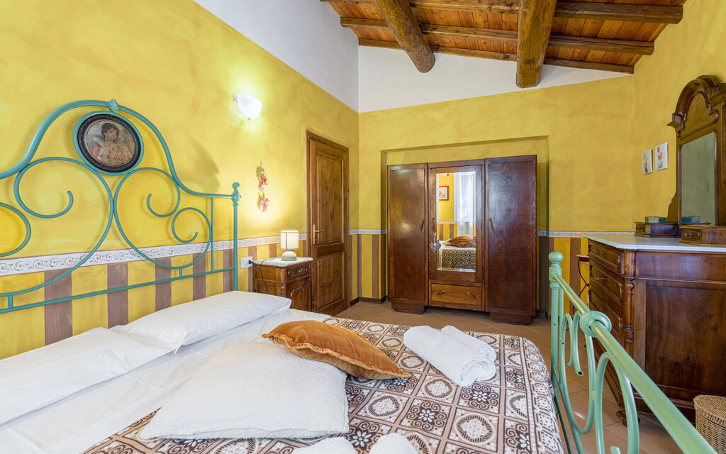 Vecchia Fornace – La Piastra Agriturismo, With Pool, Abetone: Autunno, Camera da letto, Estate, Primavera