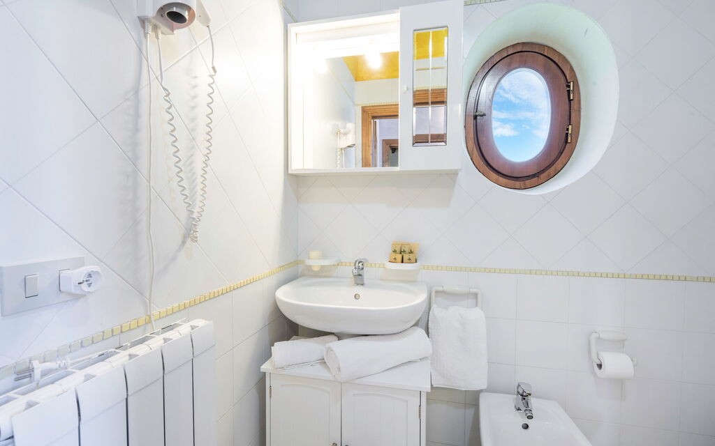 La Vecchia Fornace La Piastra Apartments - Abetone - : Autumn, Bathroom, Spring, Summer