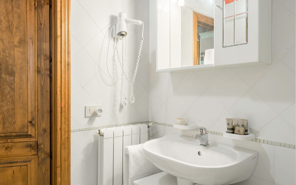 La Vecchia Fornace La Piastra Apartments - Abetone - : Autumn, Bathroom, Spring, Summer