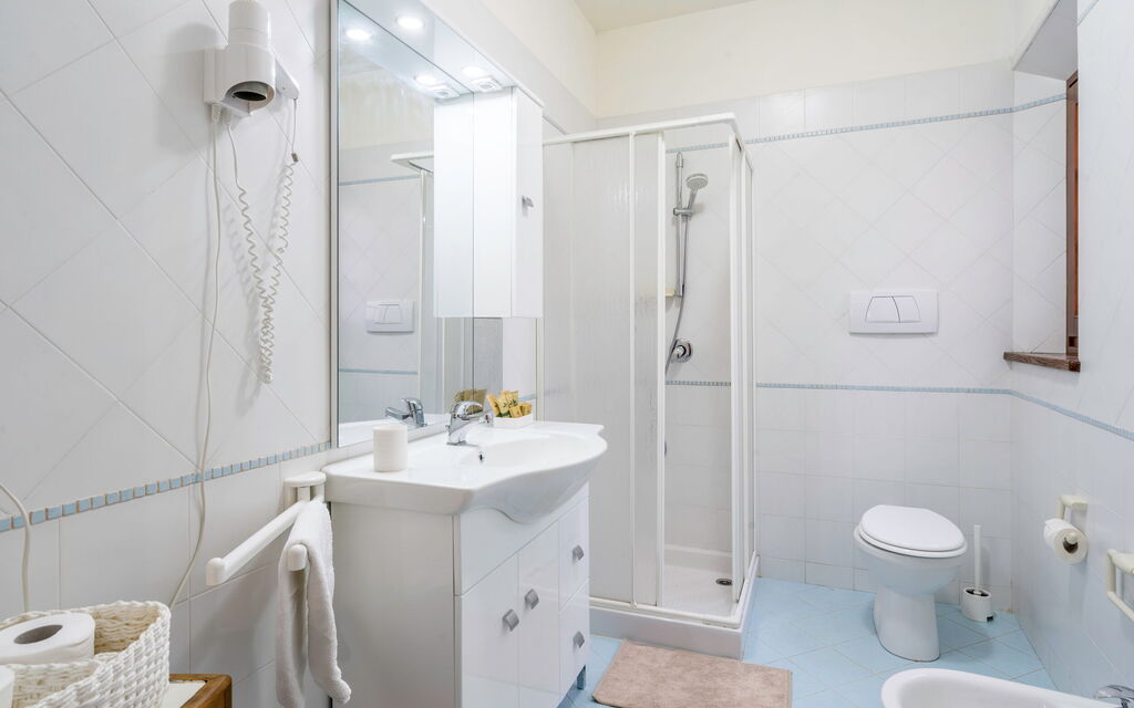 La Vecchia Fornace La Piastra Apartments - Abetone - : Autumn, Bathroom, Spring, Summer