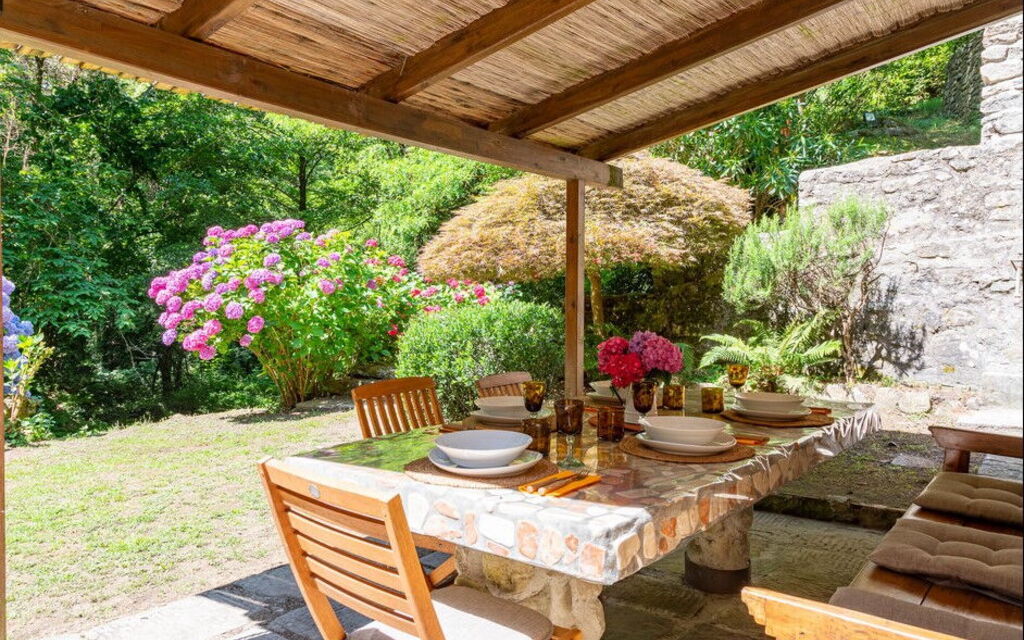 Molin Barletta, Private Pool, Nature - Marliana, Toscana: Autumn, Garden, Spring, Summer